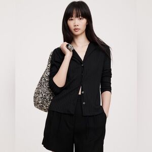 NWT Banana Republic Black Ribbed Resort Shirt Size Large.